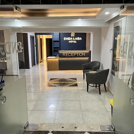 Hotel Enda Lara *
