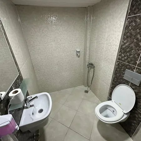 Hotel Enda Lara *